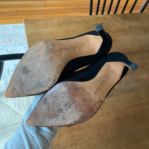 Black Ivanka Trump Heels 7.5M - Picture 3 of 5